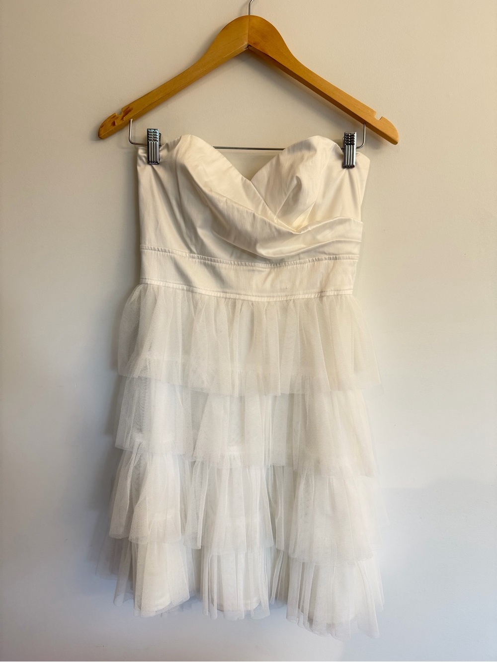 Jolie White Strapless Tiered Tulle Dress | Sweetheart Neckline | Size 10